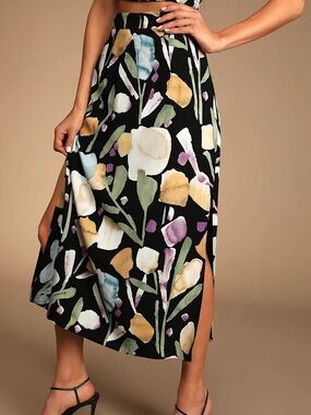 NWOT Lulus Super Bloom Floral Print Midi Skirt (XL, Black Floral)